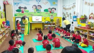 Tiết dạy Kỹ năng sống: Dạy trẻ qui tắc bảo vệ bản thân “Qui tắc 5 ngón tay”