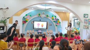 Tiết dạy ứng dụng công nghệ AI trong tổ chức hoạt động tạo hình – Vẽ chân dung bản thân