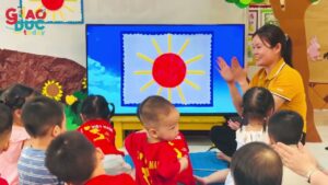 Tiết dạy HOẠT ĐỘNG: TẠO HÌNH ÔNG MẶT TRỜI (MẪU)👶 Đối tượng: Trẻ 24 – 36 tháng