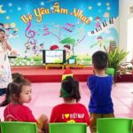 Tiết dạy GVDG Âm nhạc vận động múa minh họa bài hát Gia đình gấu – Trẻ 4 – 5 tuổi