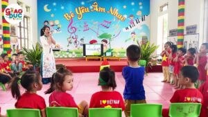 Tiết dạy GVDG Âm nhạc vận động múa minh họa bài hát Gia đình gấu – Trẻ 4 – 5 tuổi