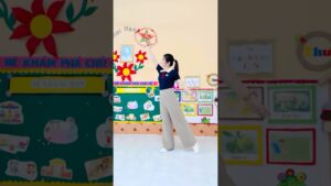 Bài múa Đèn ông sao, bài múa đơn giản cho các bé mầm non