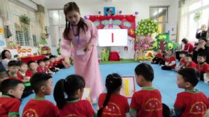 Tiết dạy giáo viên mầm non dạy giỏi cấp tỉnh: Làm quen với chữ cái l m n