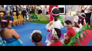 Tiết dạy âm nhạc vận động theo tiết tấu chậm bài hát cho tôi đi làm mưa với